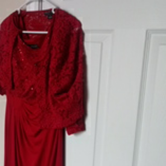 Dress - Picture 2 of 3